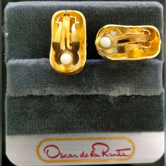 Vintage Oscar De Le Renta Gold Plated Earrings with Swarovski Crystal andEnamel - Picture 7 of 9